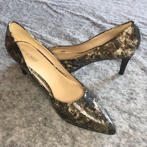 Nine West Pumps / Heels in Faux Snake Skin Print